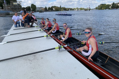Platz 1 bei den Mädchen U19 im Gig-4x+ für das Friedrichsgymnasium Kassel
